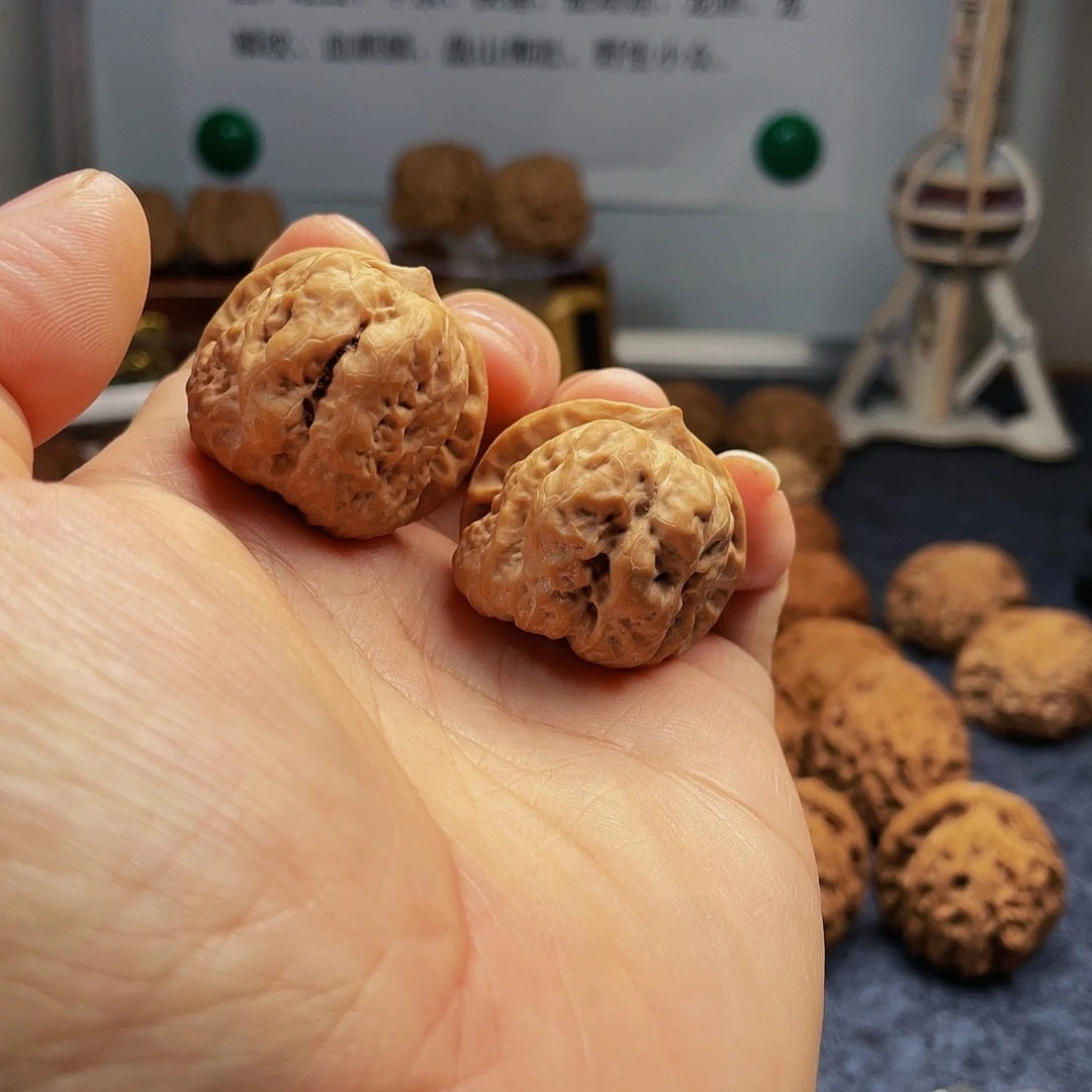 猴头核桃把件蛤蟆头手捻32尺