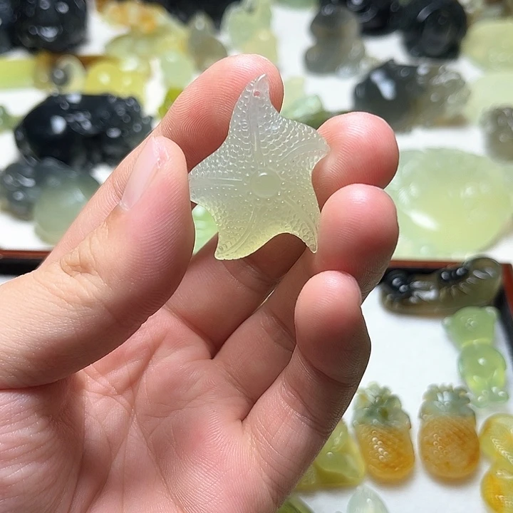 未镶嵌蛇纹石玉颈饰