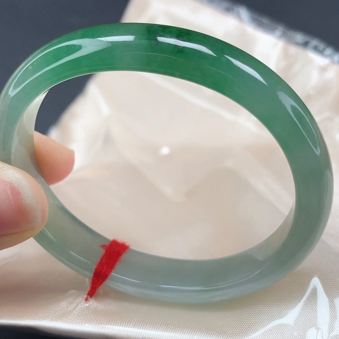 未镶嵌手镯翡翠，35号小贵妃，正圈戴47.48