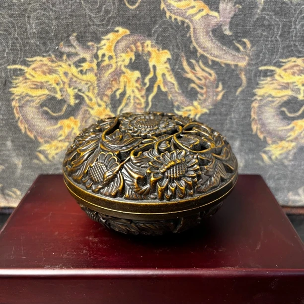 【闪购链接】铜胭脂盒摆件