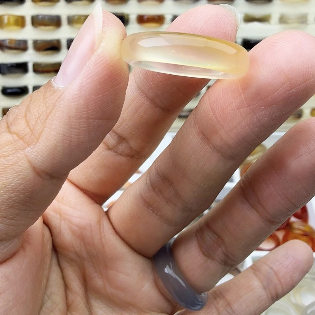 玛瑙/玉髓戒圈未镶嵌12圈福利不退换飘花介意勿拍