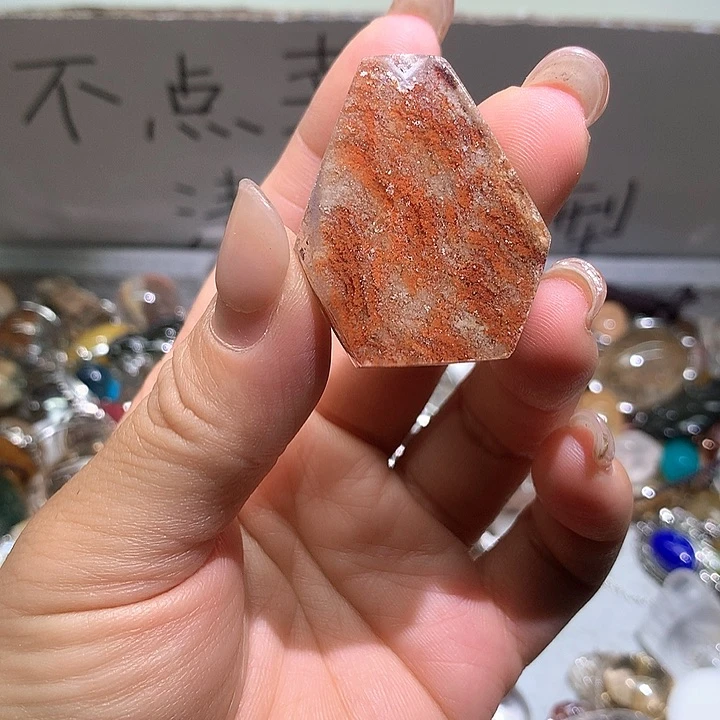 未镶嵌颈饰水晶水晶
