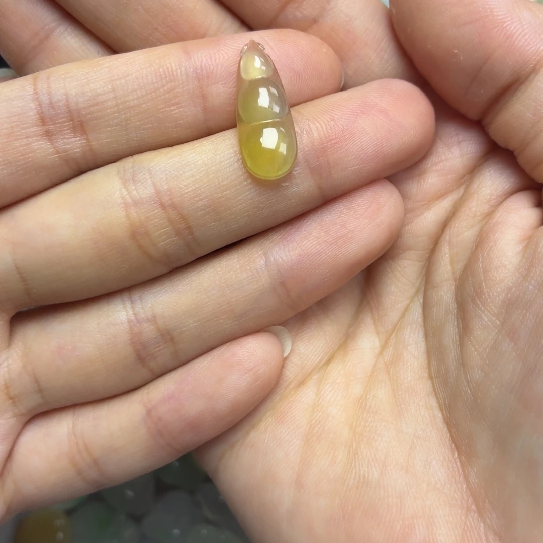 颈饰未镶嵌翡翠冰糖黄豆