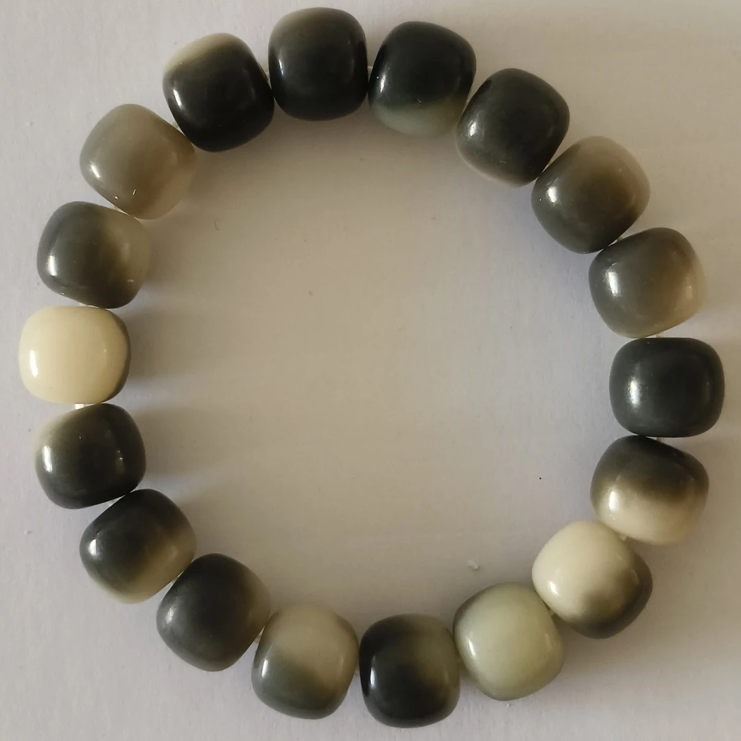 天然菩提根远山黛飘花桶珠单圈手串