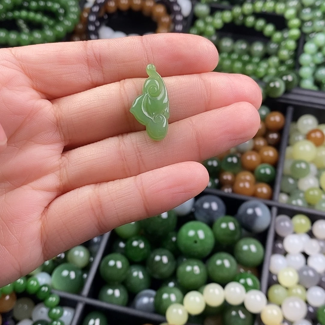 和田玉（碧玉）未镶嵌珠宝半成品