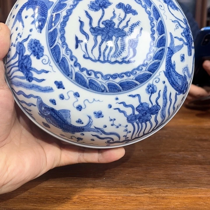 摆件景德镇青花鱼藻纹捧盒