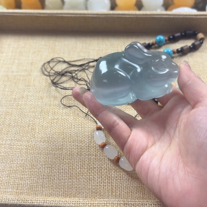 糖***栗石材昆仑山脉蓝色兔子