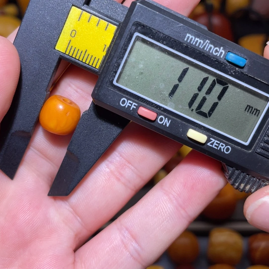 琥珀未镶嵌裸石微伤