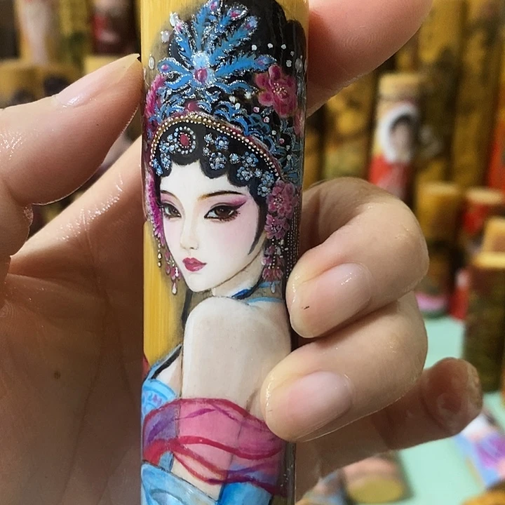 F***F实心玉竹设计风格