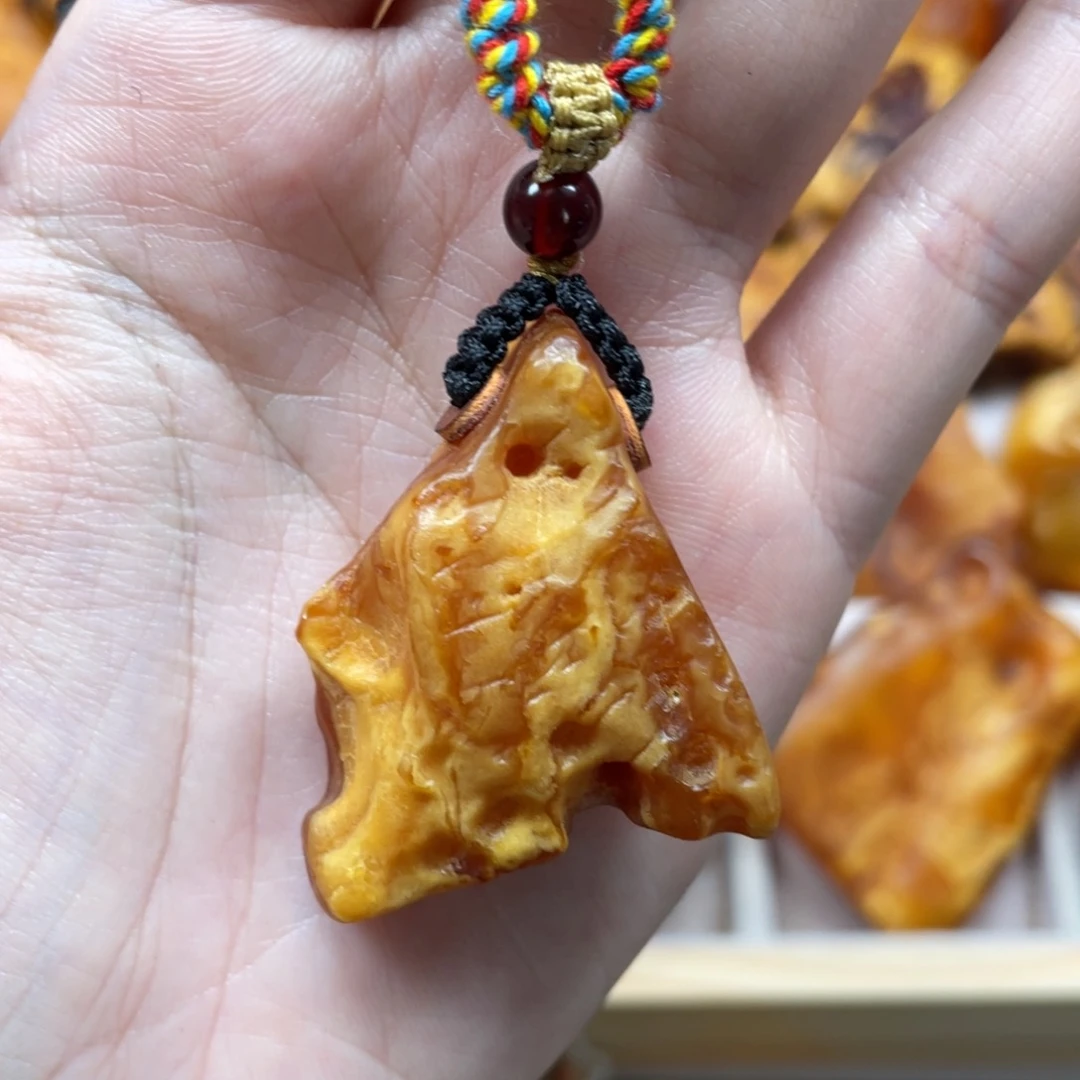 琥珀珠宝奇石未镶嵌