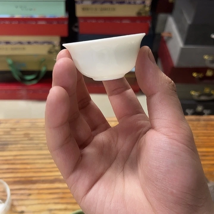 孤品茶具套装等。