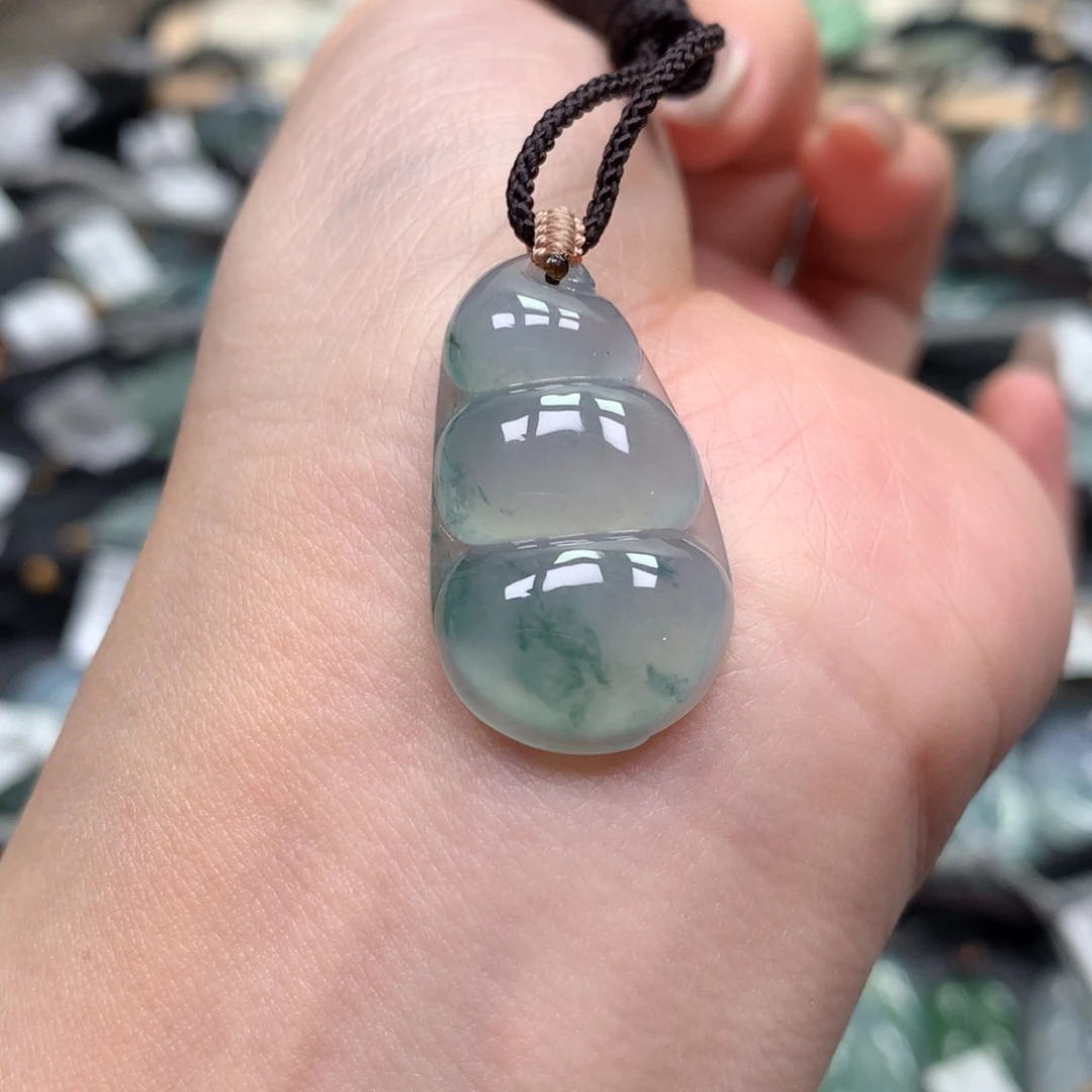 翡翠颈饰未镶嵌豆子