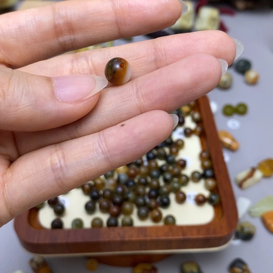蛇纹石玉合金配饰青**棉