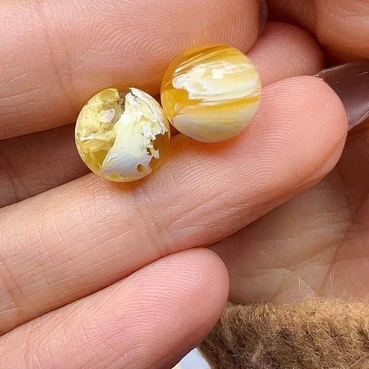 蜜蜡未镶嵌珠宝奇石