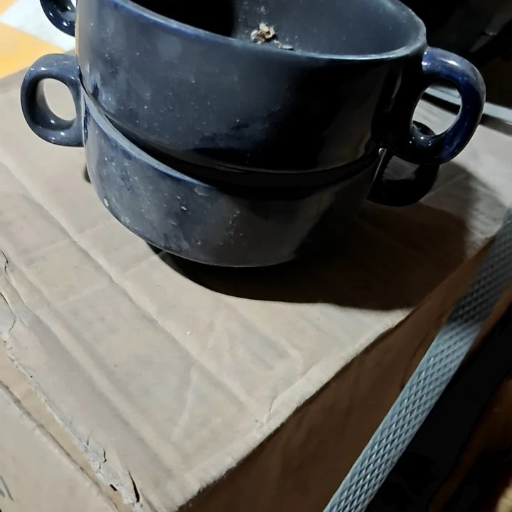 摆件盘子碗茶壶啥都有