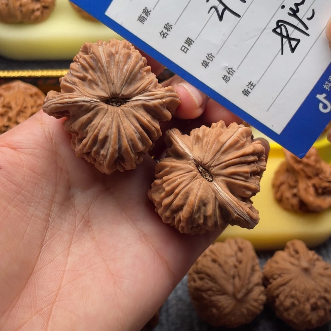 文玩核桃吊坠279号42平谷楼