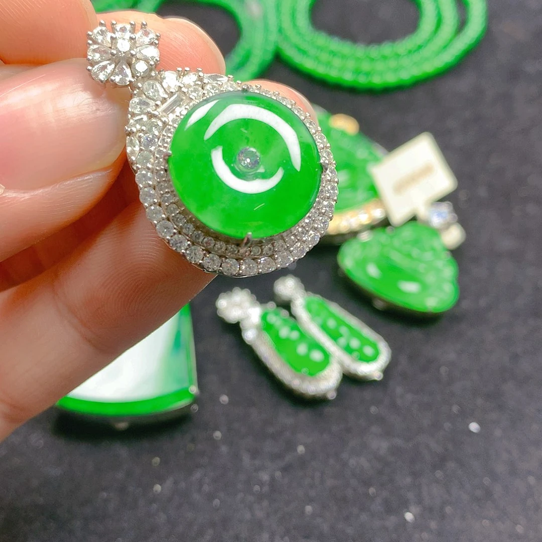 颈饰银S925镶嵌翡翠翡翠