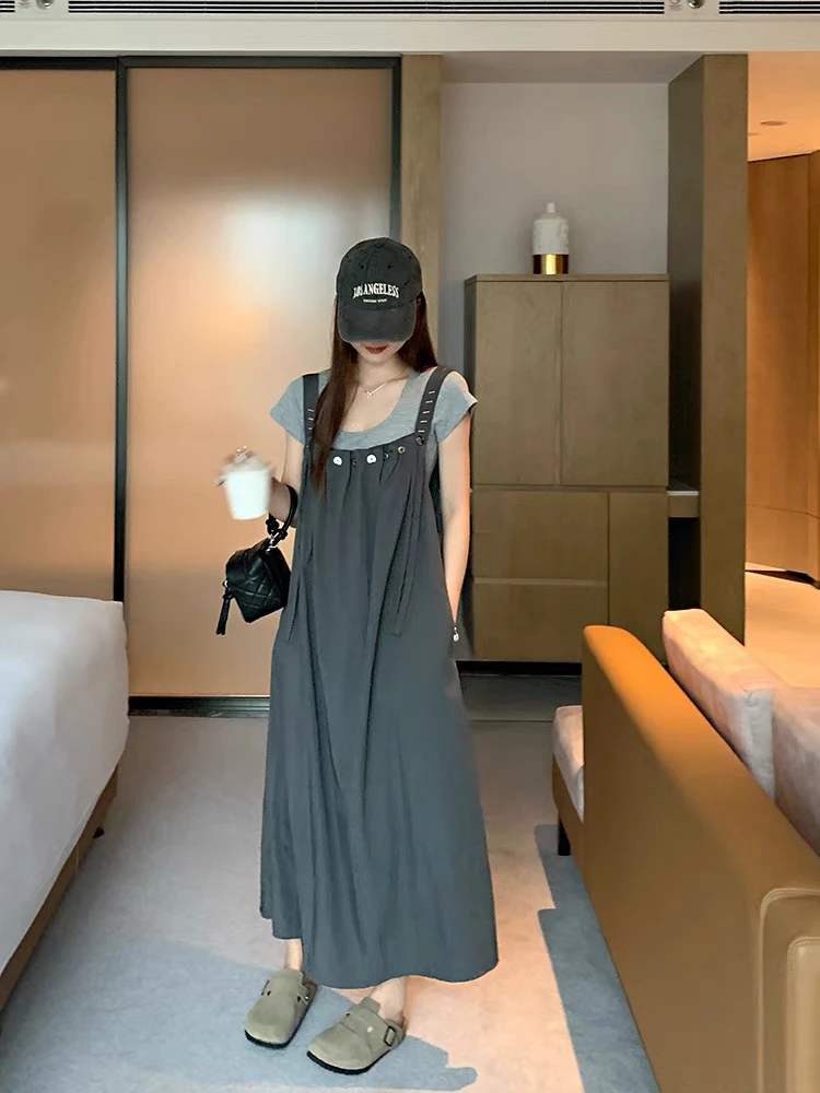 法式少女风小个子吊带连衣裙2025夏季新款不规则扣子皱褶裙两件套