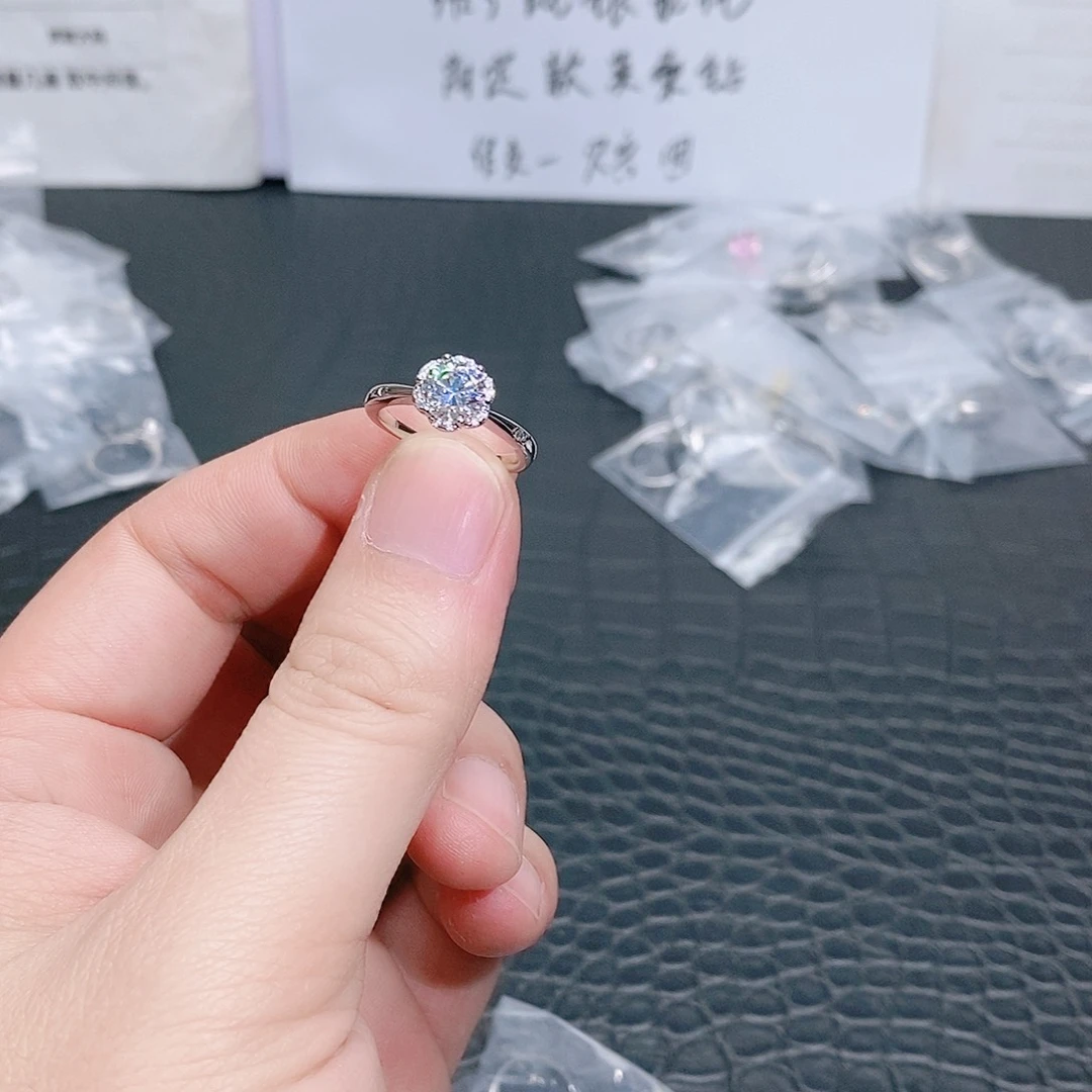 合成碳硅石925银花季少女1克拉11码