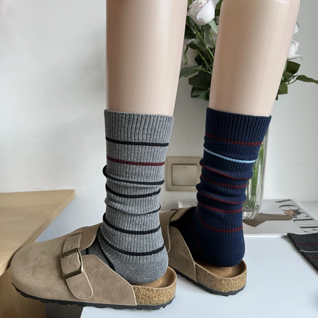 藏青色拼接条纹堆堆袜女秋冬季时髦大牌走秀款烟灰色中筒袜ins潮