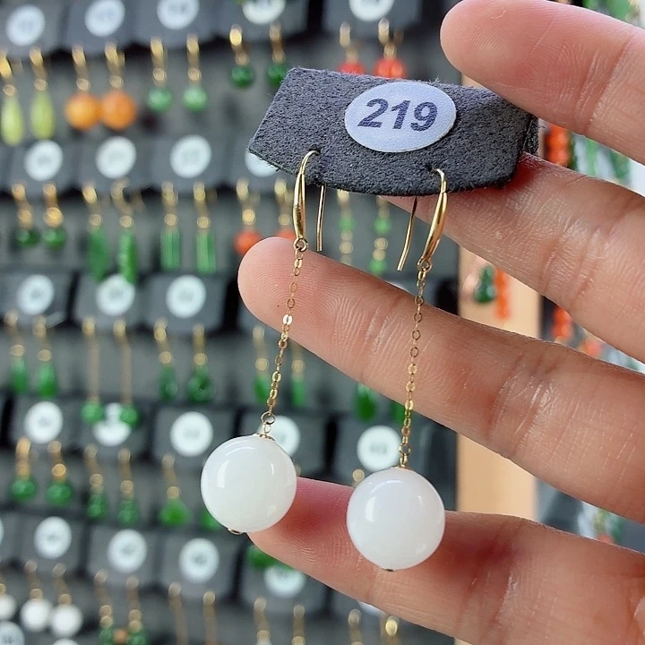 和田玉18K金镶嵌耳饰