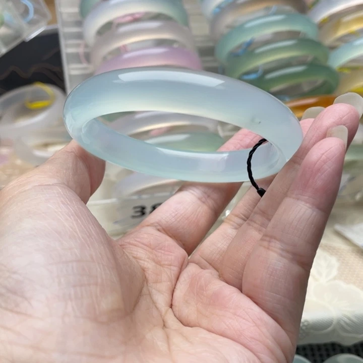 玛瑙/玉髓未镶嵌手镯56圈口