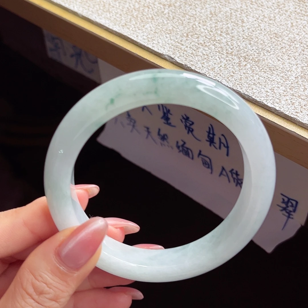 翡翠未镶嵌手镯手镯