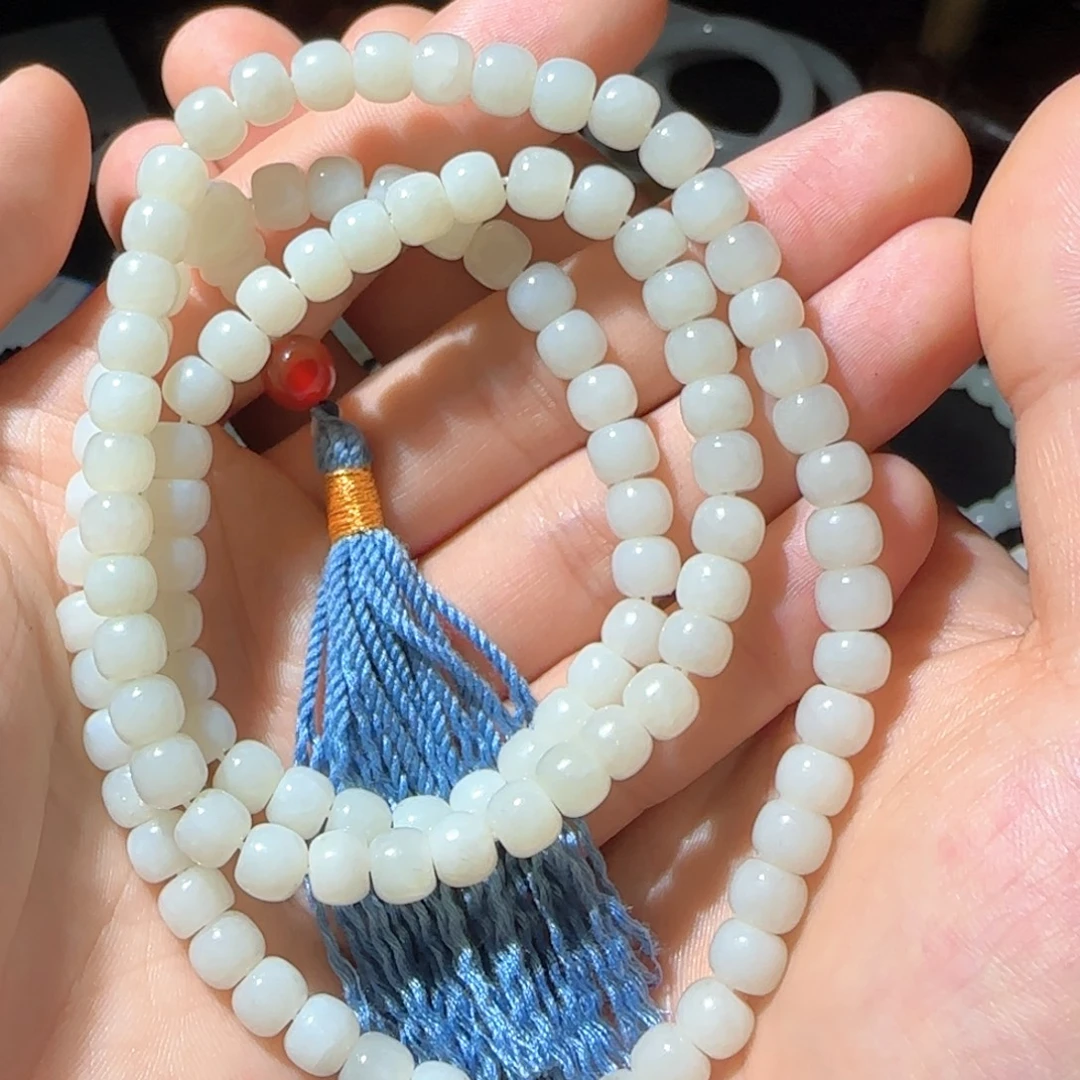 江***荡和田玉未镶嵌颈饰