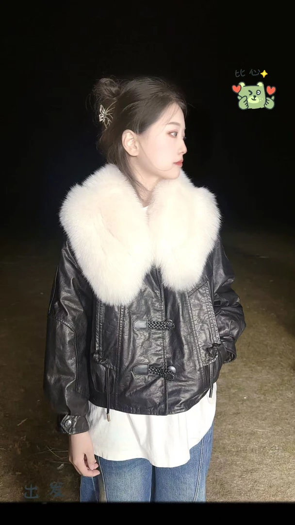 【9509】气质时尚洋气翻领轻奢狐狸毛冬季外套女款短款
