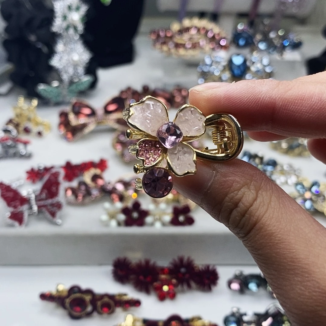 仿水晶合金抓夹小