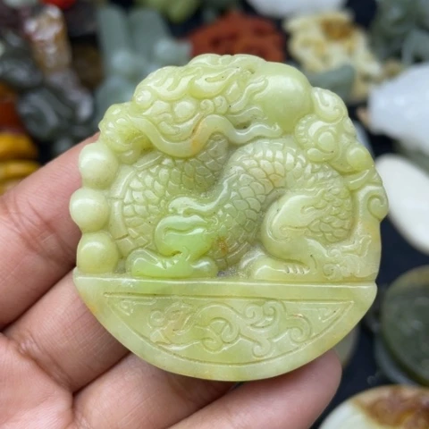 蛇纹石玉颈饰未镶嵌66