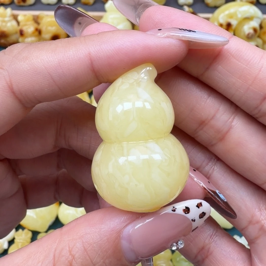 琥珀未镶嵌裸石蜜蜡