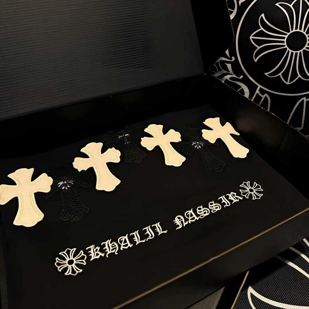 2025美式重工刺绣圆领短T男女同款EP1621