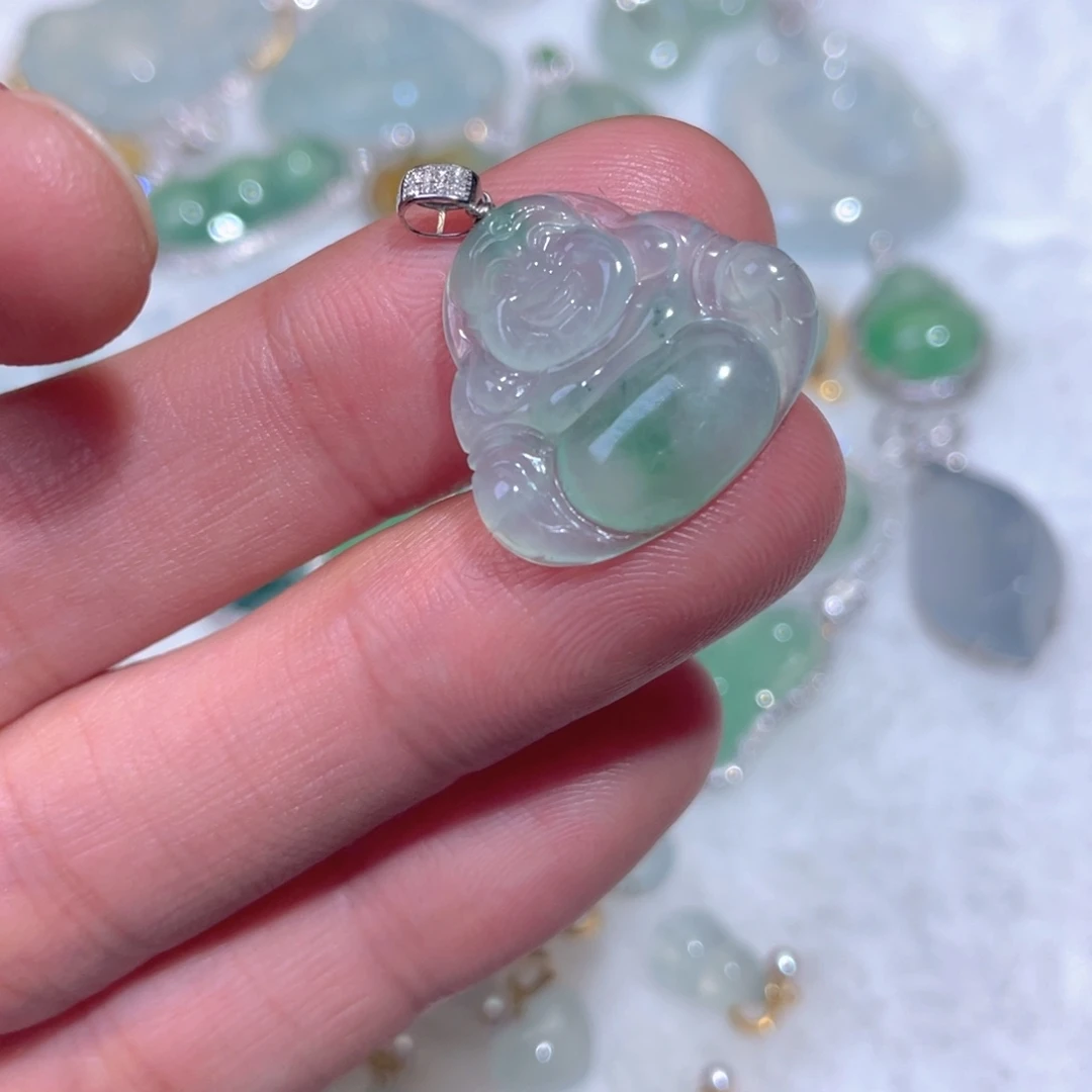 翡翠18K金镶嵌颈饰翡翠