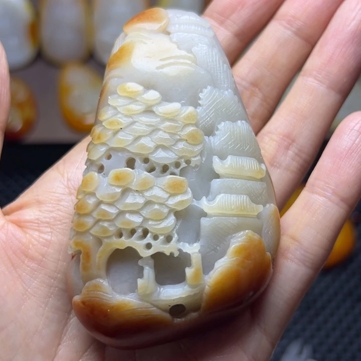 颈饰未镶嵌和田玉