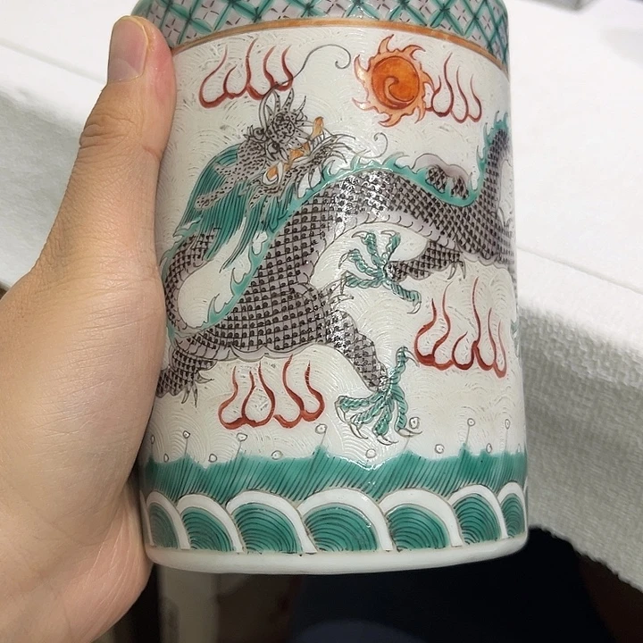 春***！瓷片精美的陶瓷摆件……