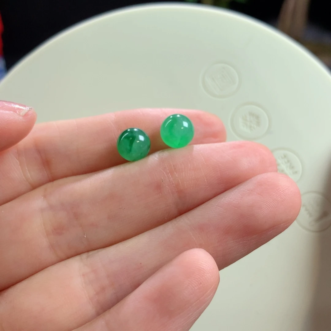 疏***影翡翠散珠绿色圆珠鉴赏48小时