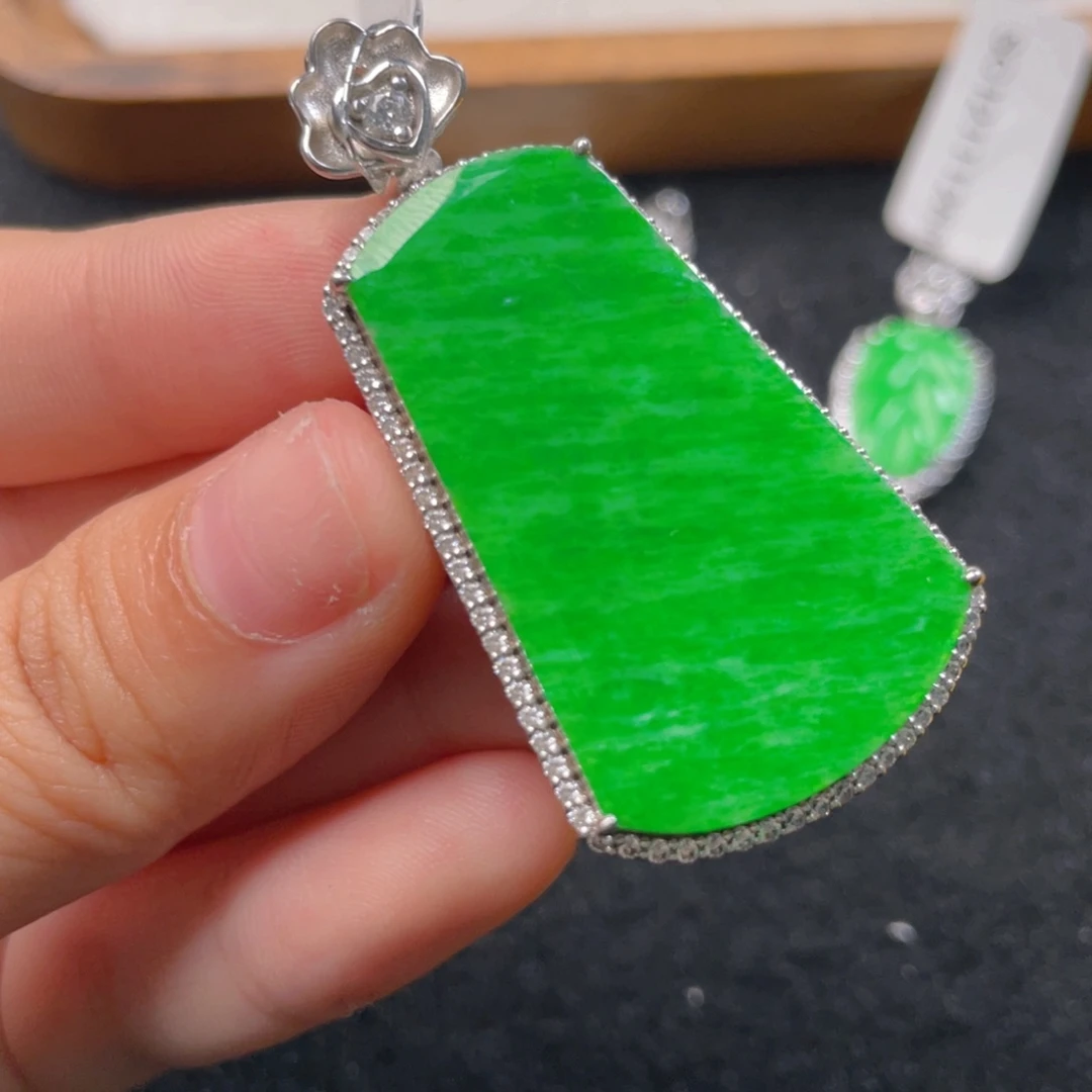 翡翠颈饰银S925镶嵌n n n n n j