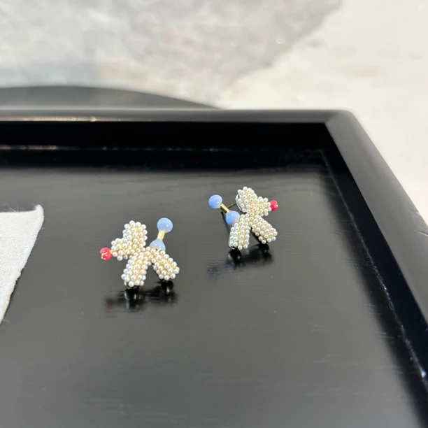 铜合金仿珍珠耳饰 蓝尾巴气球狗耳环EH3143