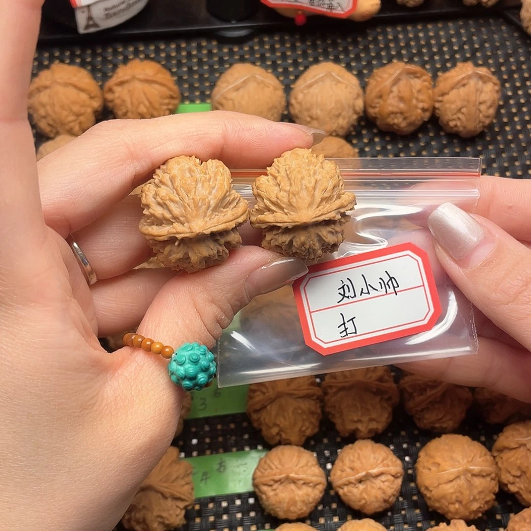 文玩核桃吊坠?***?30尺全品小榴莲