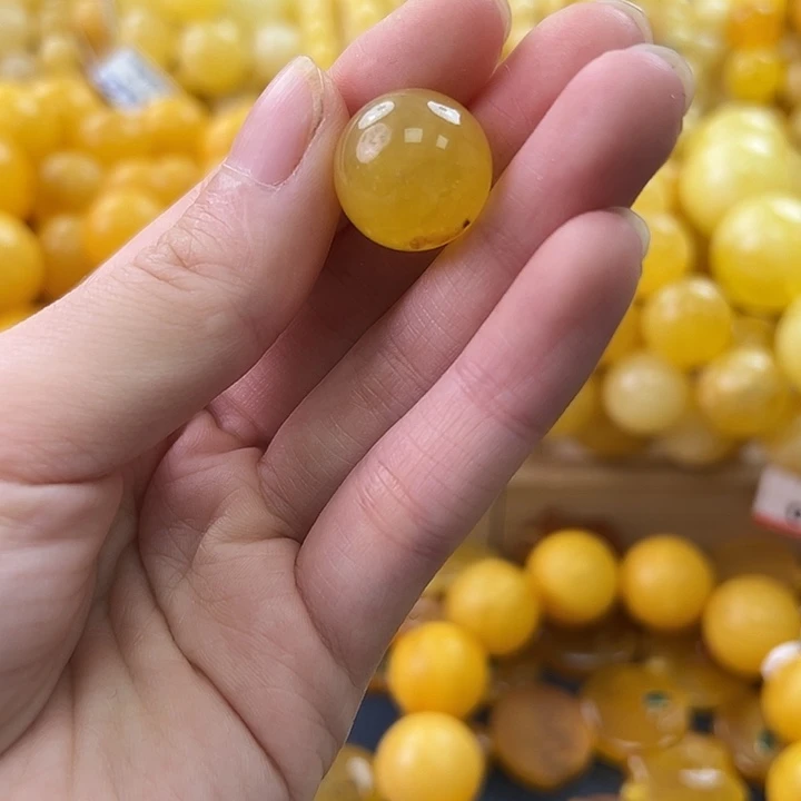 未镶嵌琥珀珠宝奇石