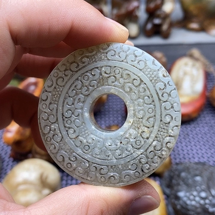 未镶嵌蛇纹石玉颈饰