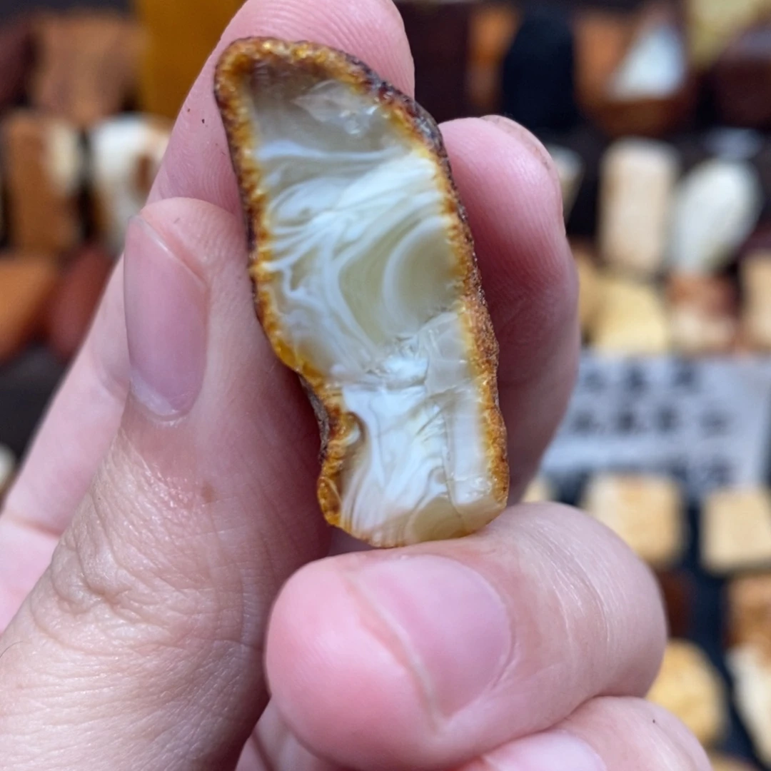 定制琥珀未镶嵌蜜蜡