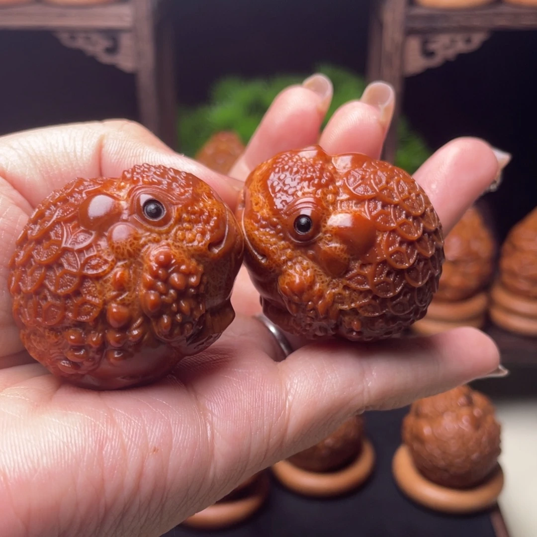 吊坠橄榄核金蟾手球3.67