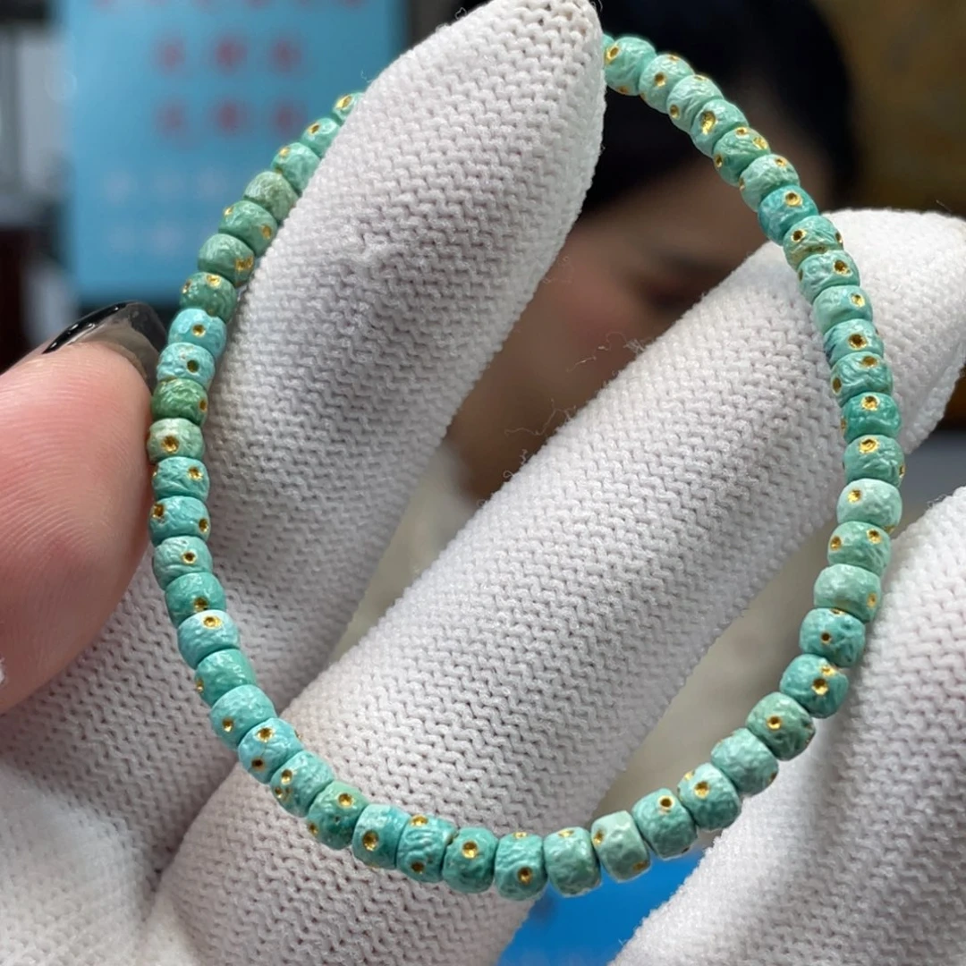 绿松石未镶嵌挂件