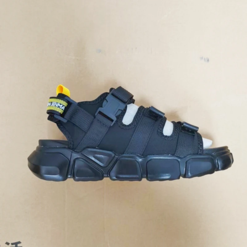 新款潮流夏季时尚休闲运动凉鞋CW250022