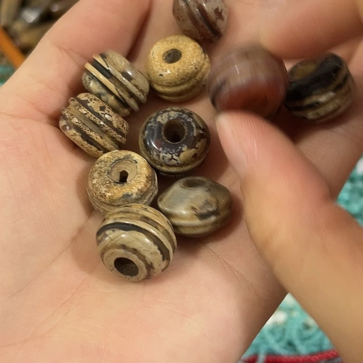 贝壳非金属2颗老料大孔面包珠