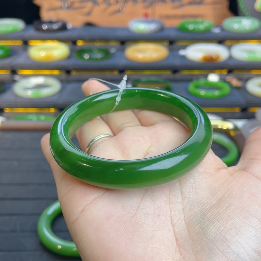 未镶嵌手镯和田玉腿*恬