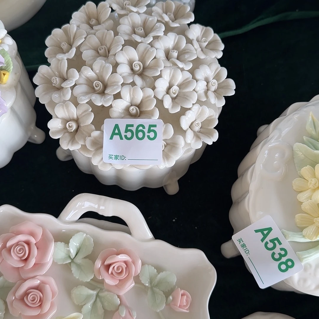 重工手工捏花高脚炖盅