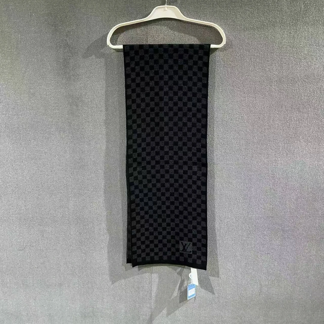 未使用 LouisVuitton/路易威登 （pm）棋盘格羊毛围巾85✖️30cm/3787
